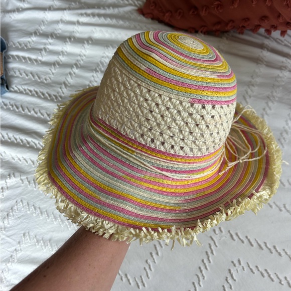 Straw Hat - Picture 3 of 6
